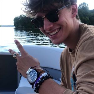 Meet your Posher, Elijah